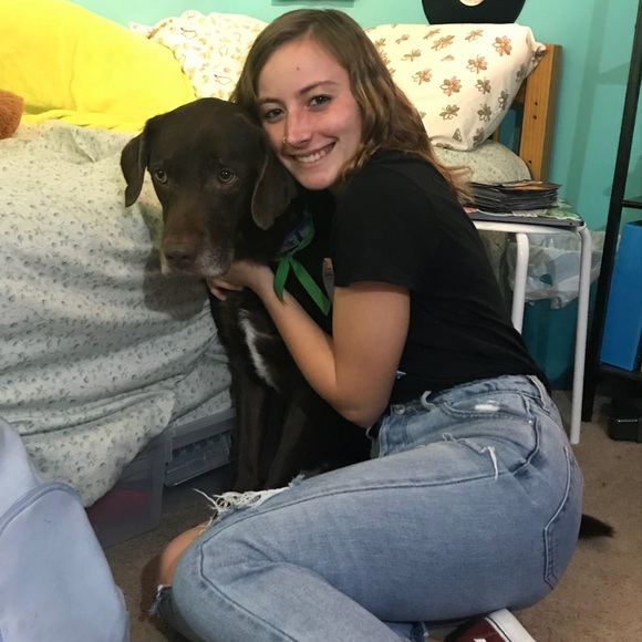 Meet your Posher, Hannah - Picture 1 of 1